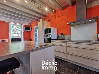 Maison en pierre - 141 m² - 6 pièces