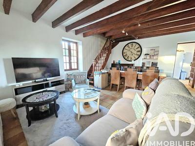 Maison - 94 m² - 5 pièces