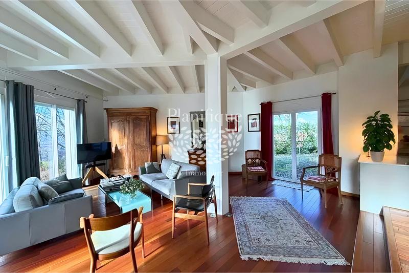 Maison - 306 m² - 7 pièces