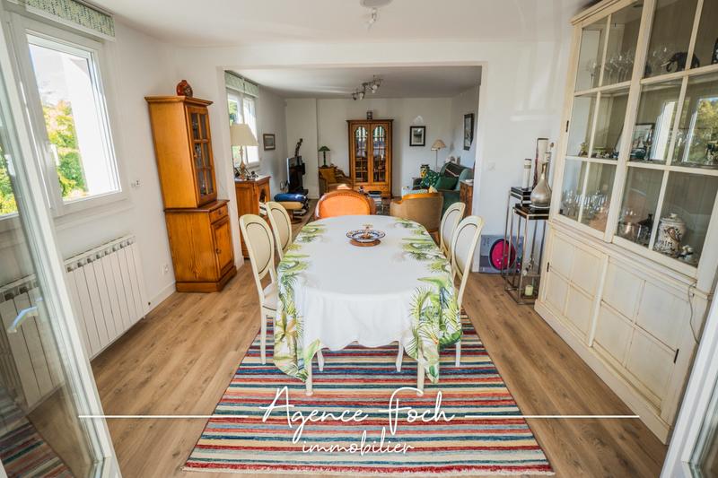 Maison - 190 m² - 6 pièces