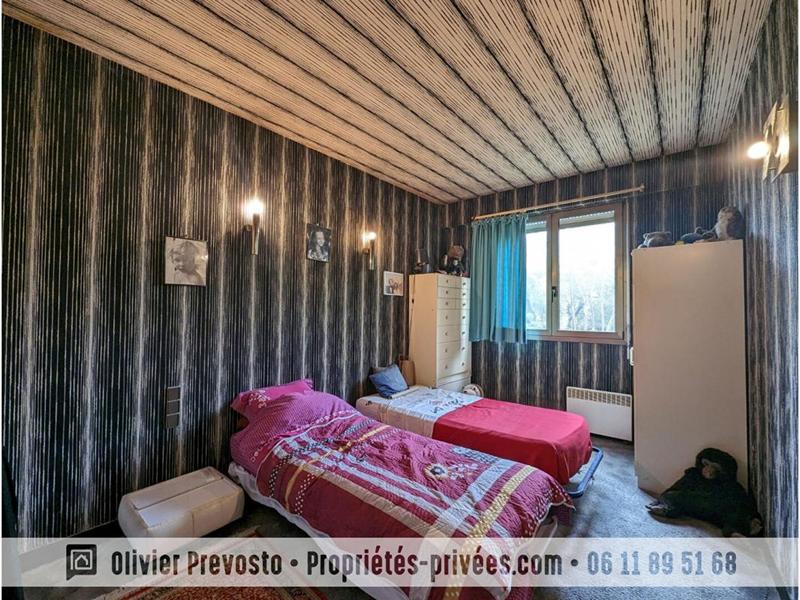 Maison - 180 m² - 8 pièces