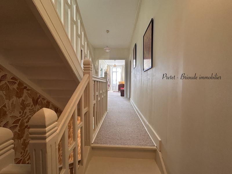 Maison - 206 m² - 14 pièces