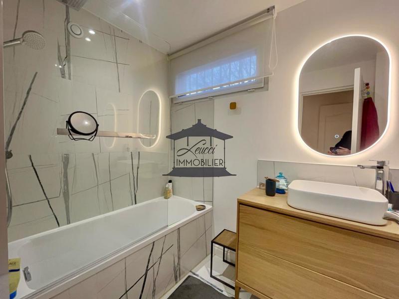 Appartement - 95 m² - 4 pièces