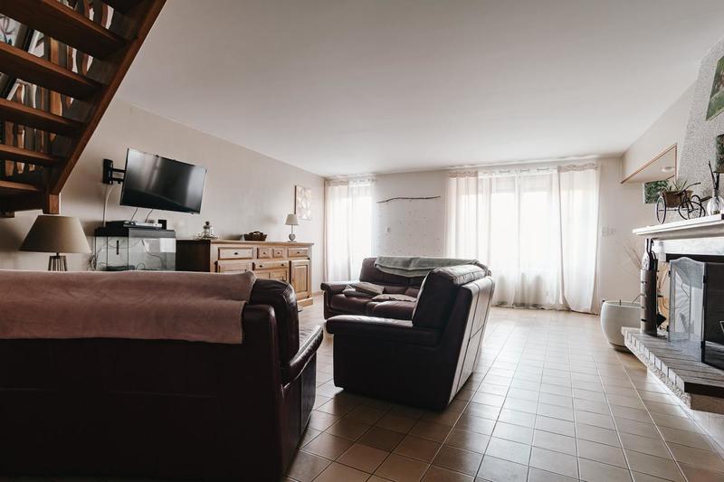 Maison - 315 m² - 12 pièces