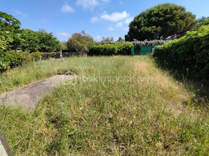 Terrain de loisirs - 335 m²