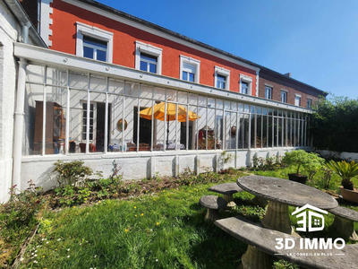 Maison - 210 m² - 6 pièces