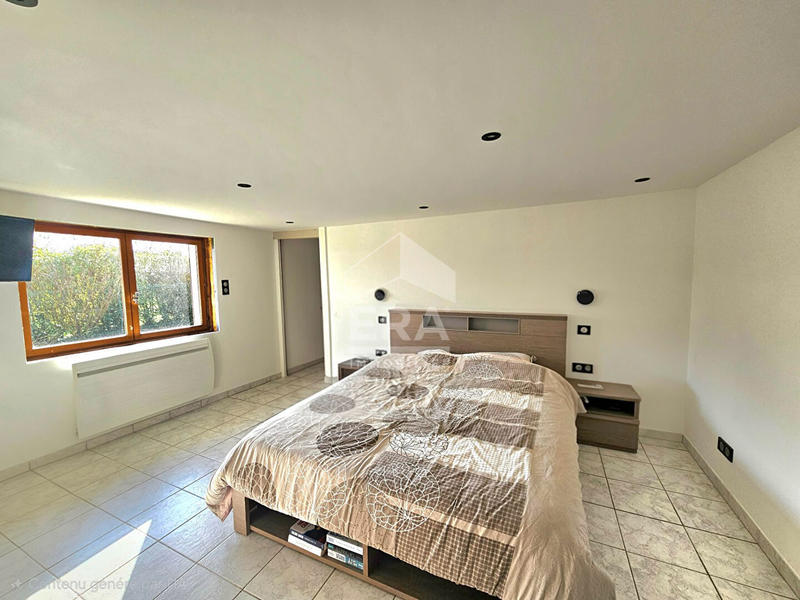 Maison - 155 m² - 8 pièces