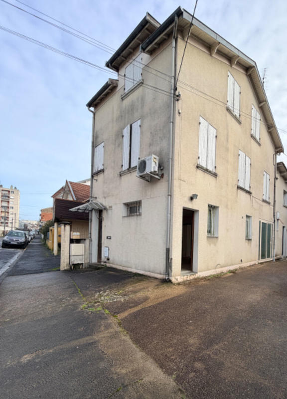 Immeuble - 8 pièces