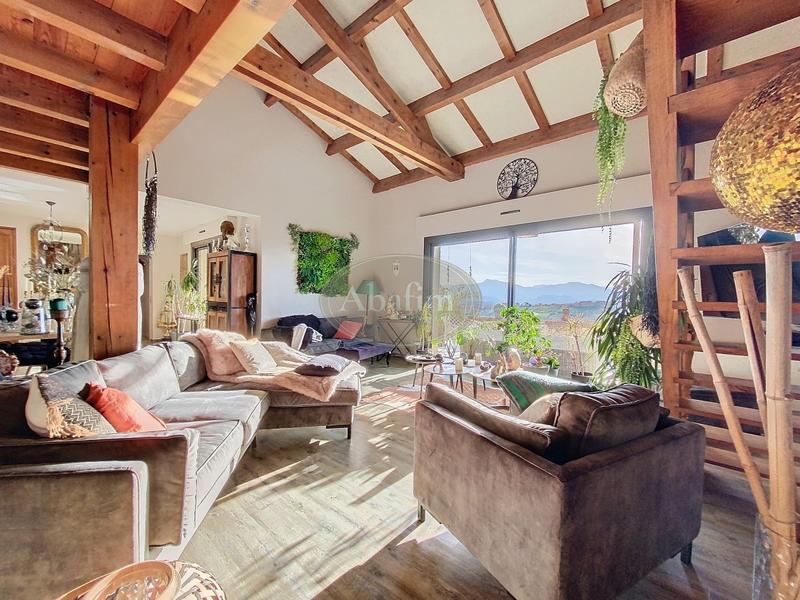 Maison - 180 m² - 6 pièces