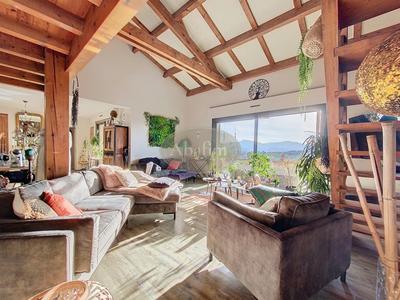 Maison - 180 m² - 6 pièces