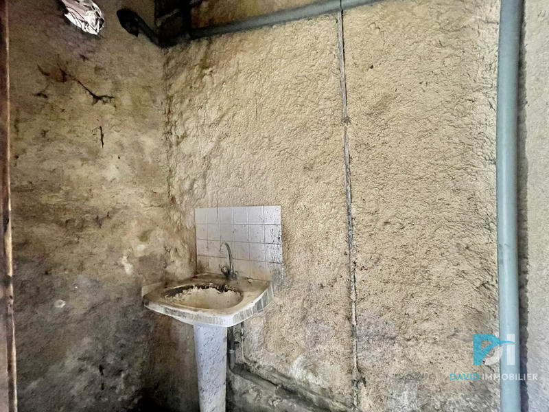 Parking / Garage - 68 m²