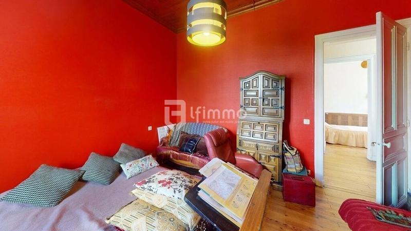 Demeure - 200 m² - 10 pièces