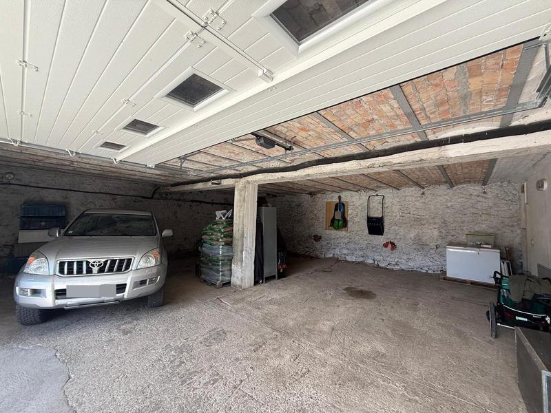 Appartement - 104 m² - 2 pièces