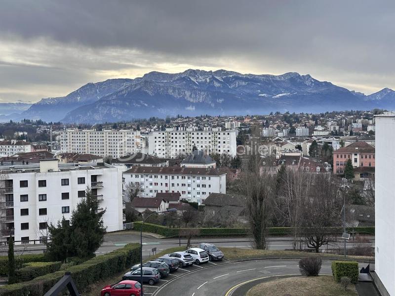 Appartement - 89 m² - 4 pièces