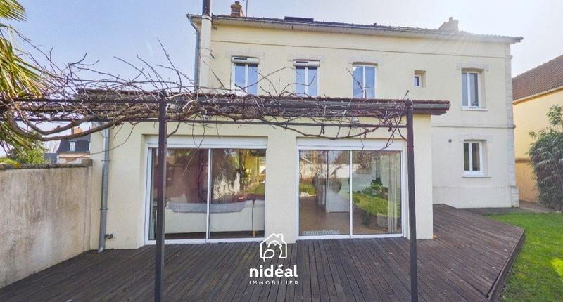 Maison - 149 m² - 7 pièces