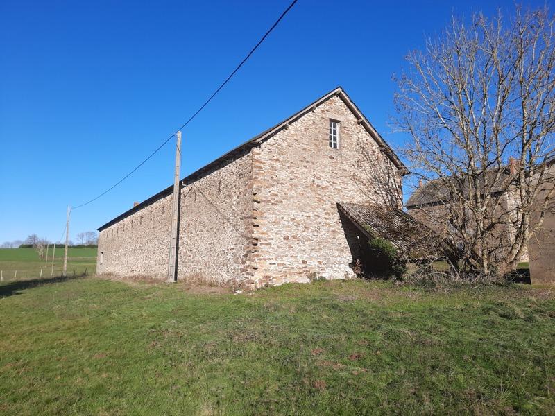 Corps de ferme - 240 m² - 7 pièces