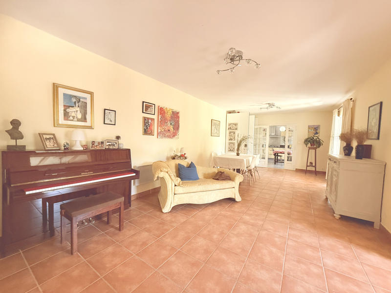 Maison - 200 m² - 5 pièces