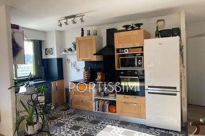 Appartement - 80 m² - 4 pièces