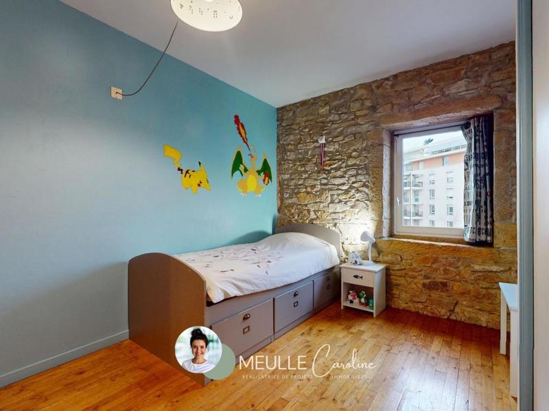 Appartement - 96 m² - 5 pièces