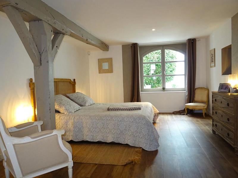 Maison - 273 m² - 8 pièces