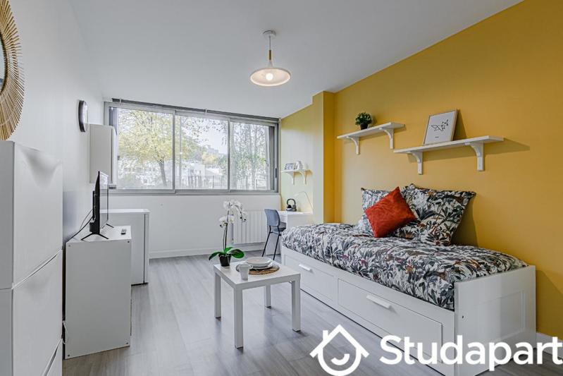 Chambre - 10 m² - 1 pièce