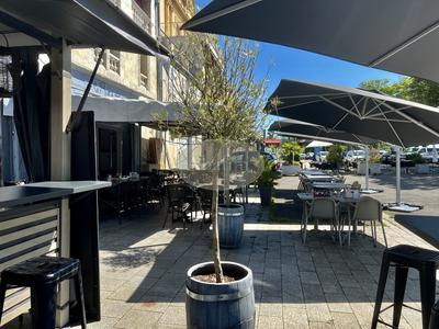 Local commercial - 100 m² - 2 pièces