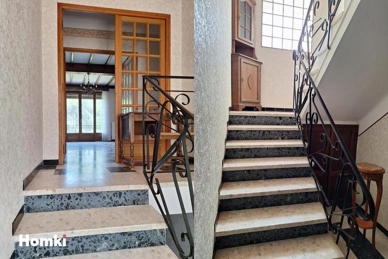 Maison - 185 m² - 8 pièces