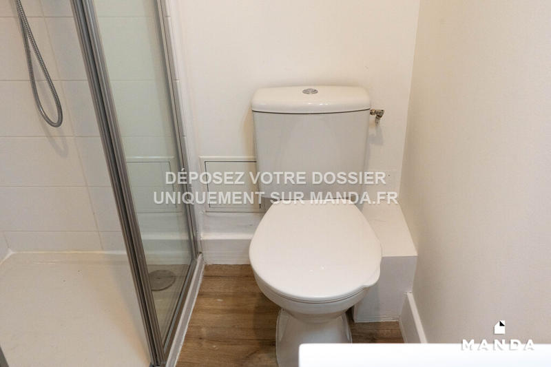 Chambre - 11 m² - 6 pièces