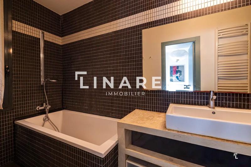 Villa - 195 m² - 6 pièces