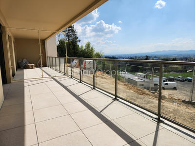 Appartement - 75 m² - 3 pièces