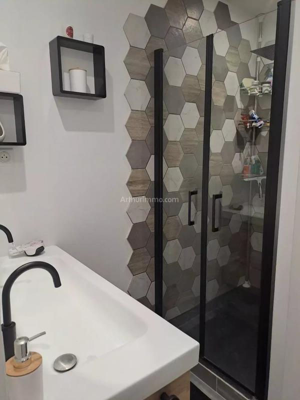 Appartement - 85 m² - 3 pièces