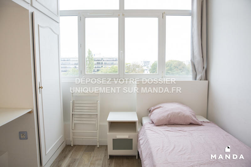 Chambre - 11 m² - 4 pièces