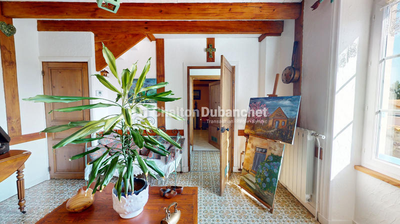 Maison - 230 m² - 9 pièces