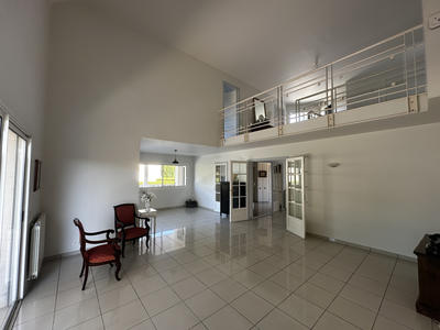 Maison - 163 m² - 5 pièces