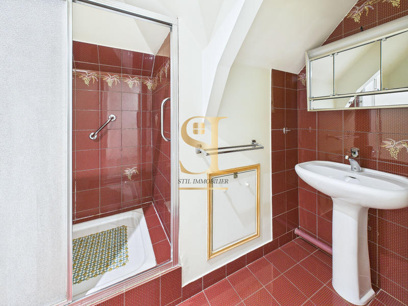 Maison - 175 m² - 7 pièces