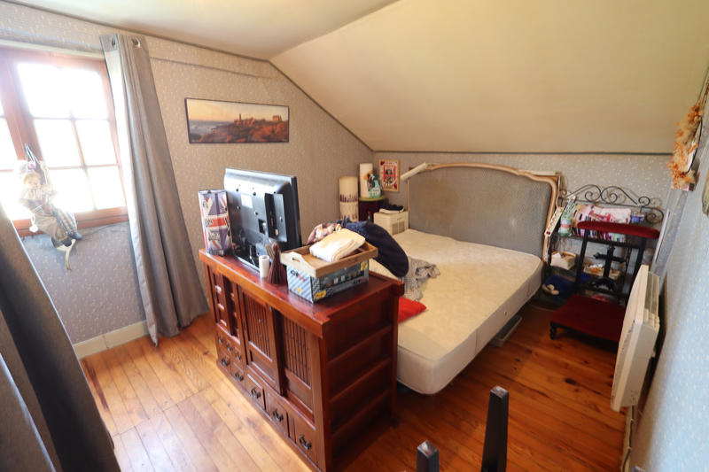 Maison - 93 m² - 6 pièces