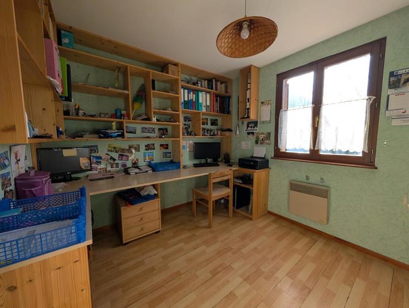 Maison - 99 m² - 5 pièces