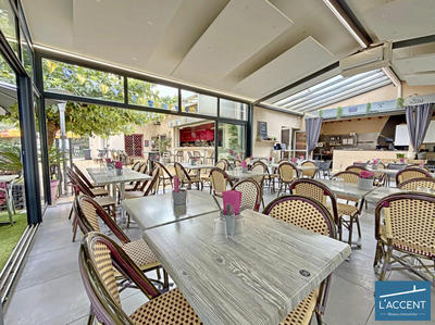 Fonds de commerce - Hôtellerie / Restauration - 261 m²