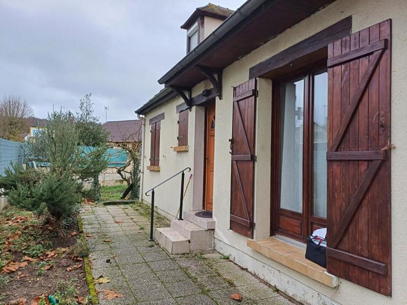 Maison - 98 m² - 6 pièces