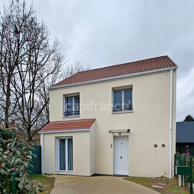 Maison - 104 m² - 6 pièces