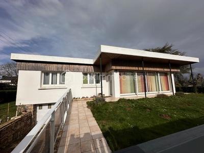 Maison d'architecte - 100 m² - 4 pièces