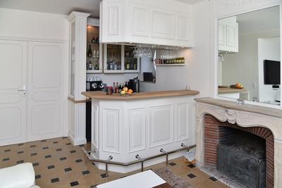 Maison - 230 m² - 7 pièces