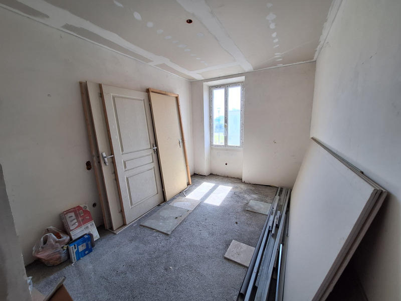 Maison - 213 m² - 8 pièces