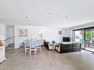 Maison - 107 m² - 4 pièces