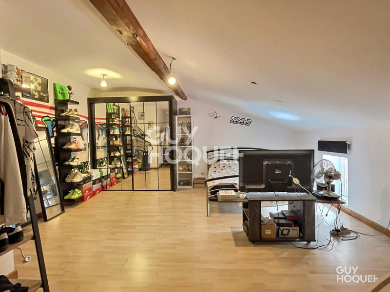 Maison - 180 m² - 6 pièces