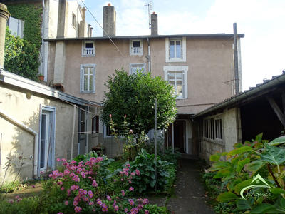 Maison ancienne - 240 m² - 11 pièces