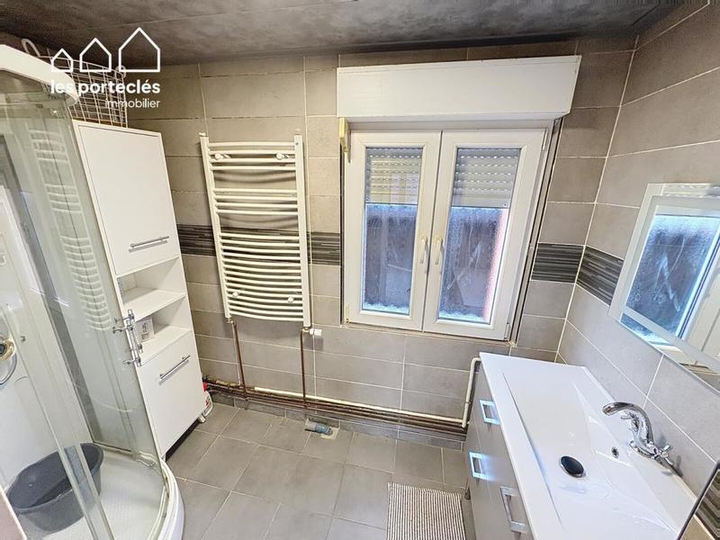 Maison - 180 m² - 6 pièces