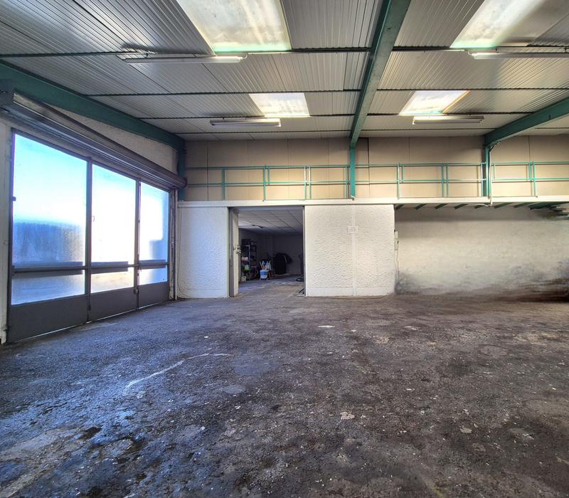 Local commercial - 287 m²