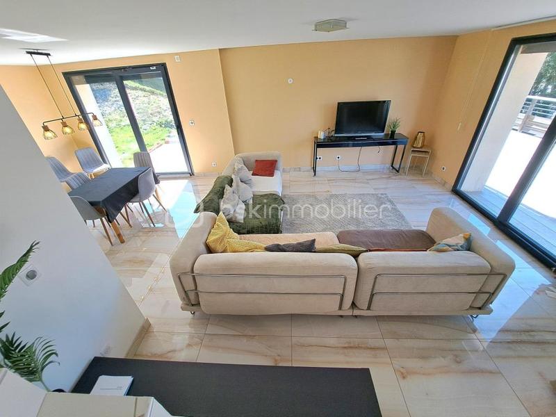 Maison - 155 m² - 6 pièces