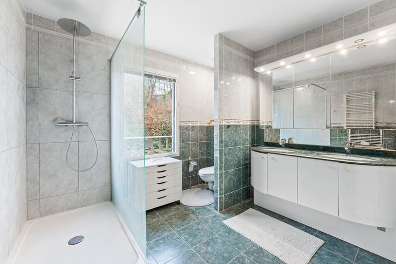 Appartement - 151 m² - 5 pièces